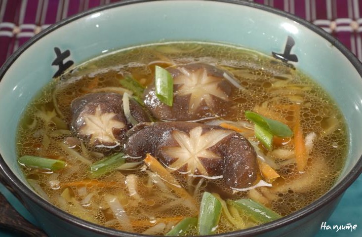 Азиатский суп со свининой